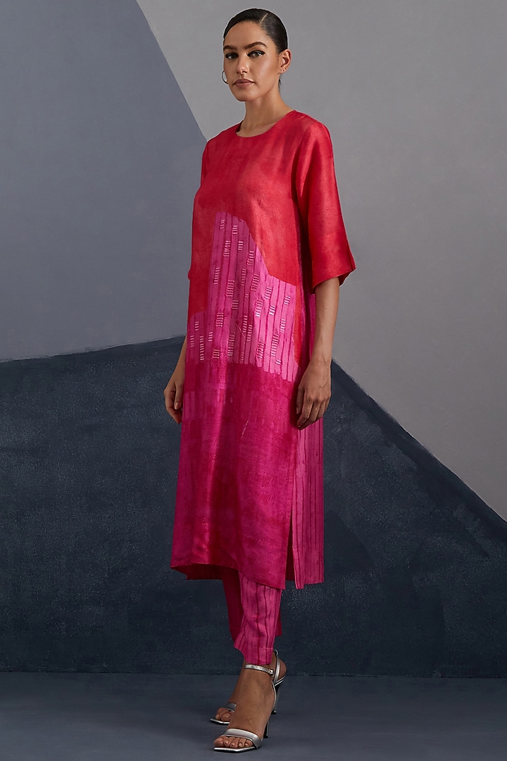 Vermilion & Fuchsia Dupion Silk Printed Kurta Set by CLOS at Pernia's Pop Up Shop