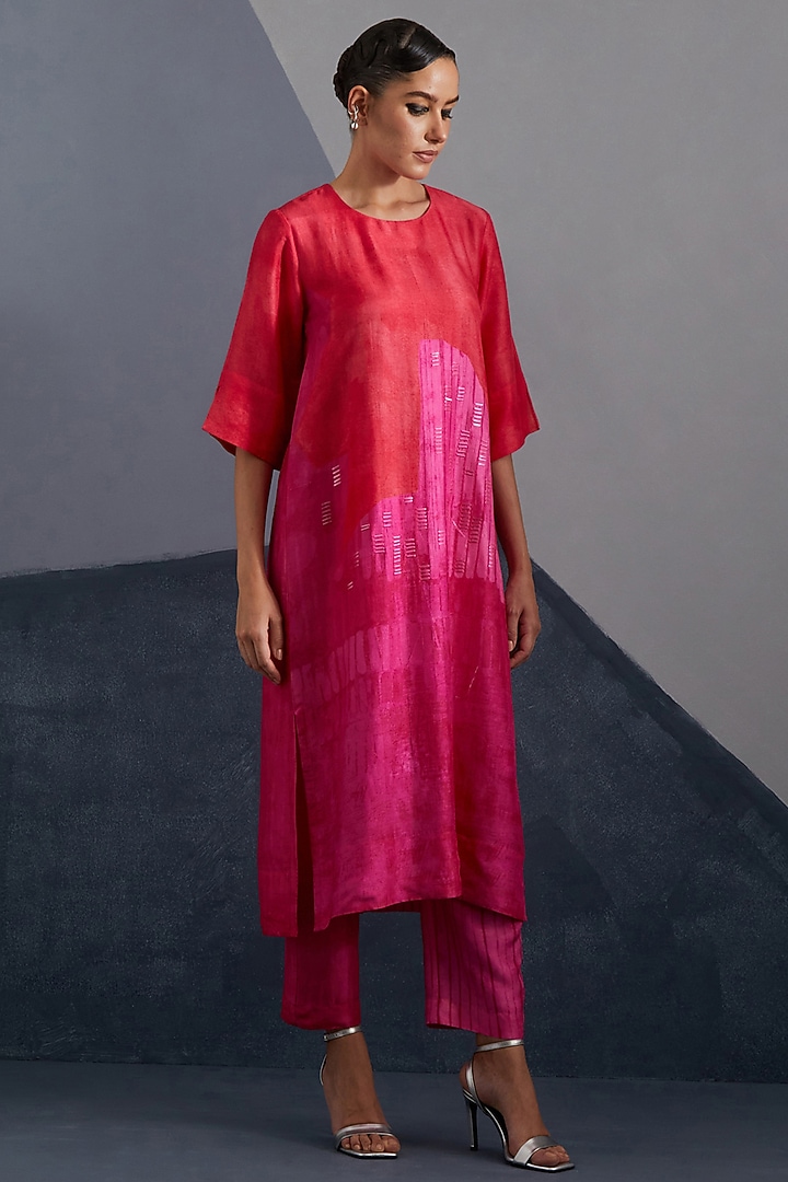 Vermilion & Fuchsia Dupion Silk Printed Kurta Set by CLOS at Pernia's Pop Up Shop