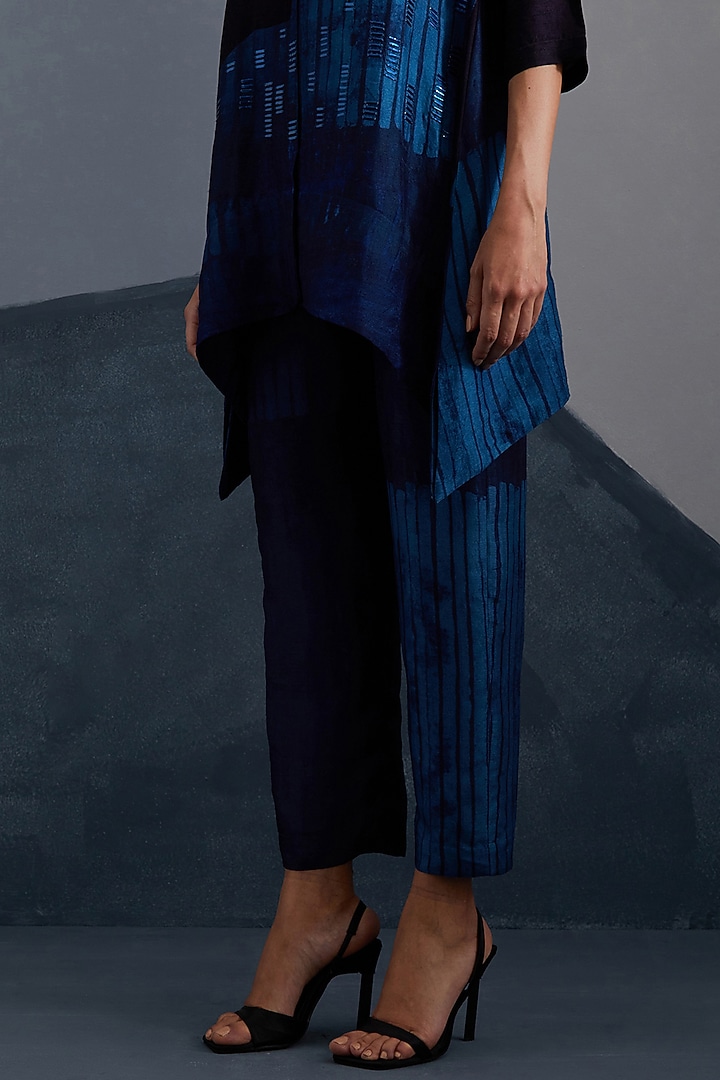 Ink & Sapphire Blue Dupion Silk Printed Tunic Set by CLOS at Pernia's Pop Up Shop