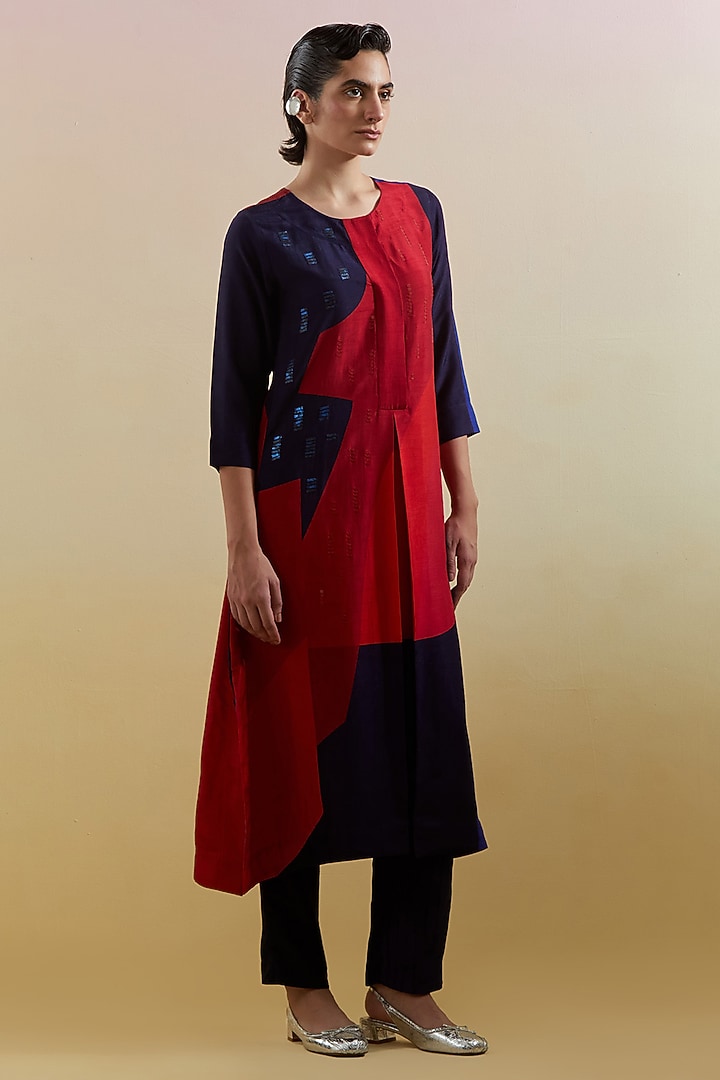 Navy Blue & Red Dupion Silk Printed Kurta Set by CLOS at Pernia's Pop Up Shop