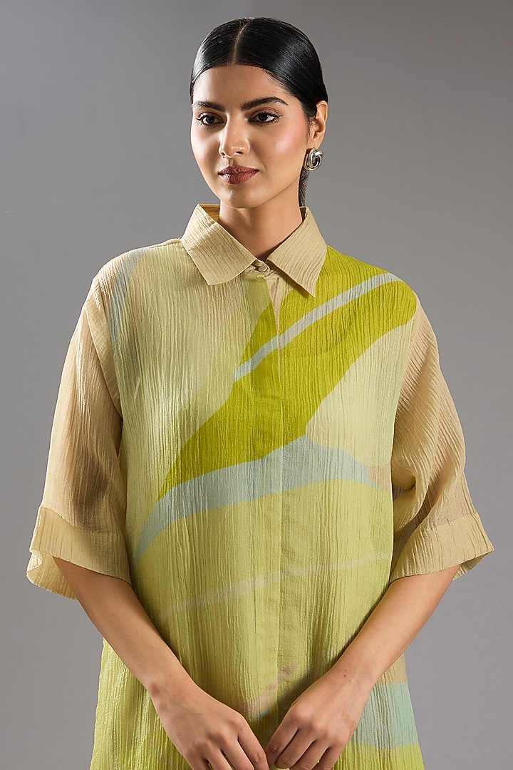 Green Shimmer Cupro Abstract Printed Tunic Kurta Set by CLOS at Pernia's Pop Up Shop