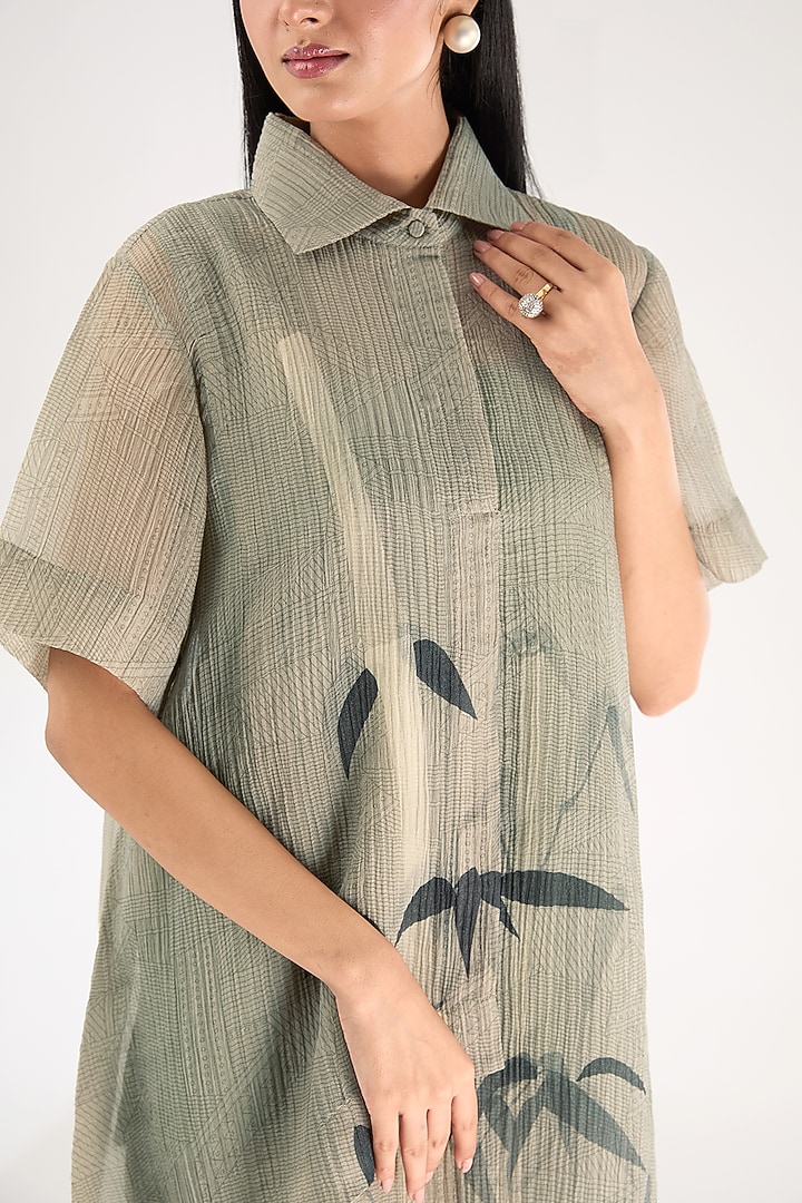 Grey Shimmer Cupro Abstract Printed High-Low Tunic Set by CLOS at Pernia's Pop Up Shop