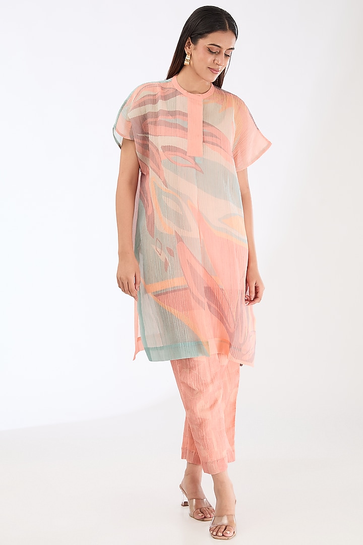 Pink Shimmer Cupro Abstract Printed Kurta Set by CLOS