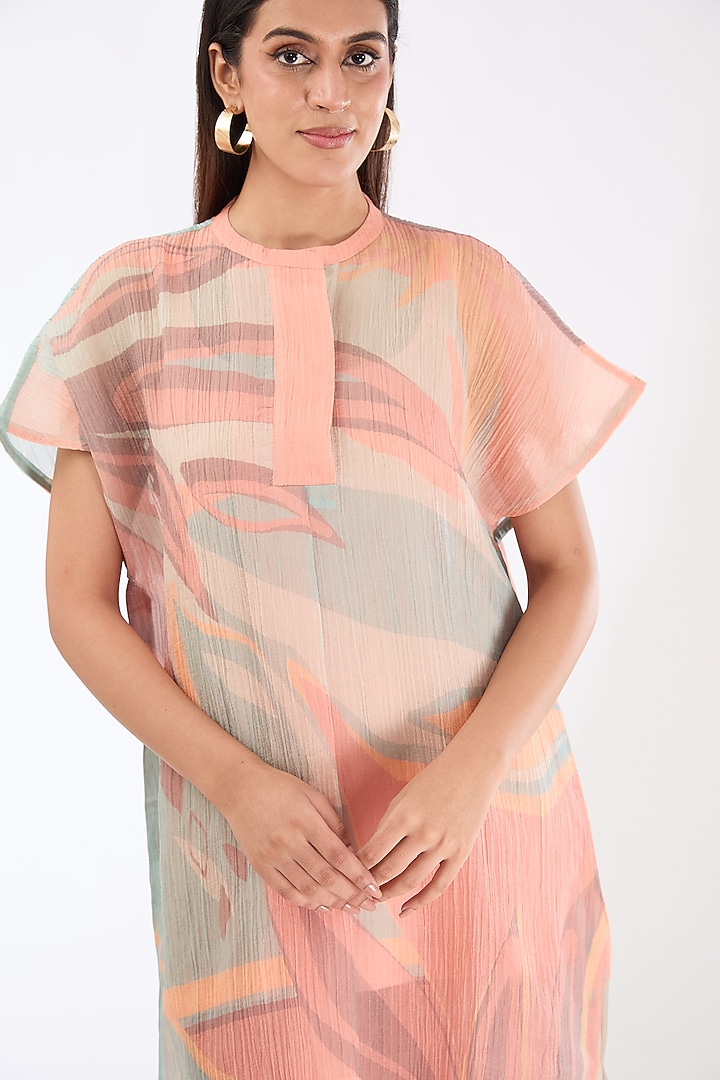 Pink Shimmer Cupro Abstract Printed Kurta Set by CLOS at Pernia's Pop Up Shop
