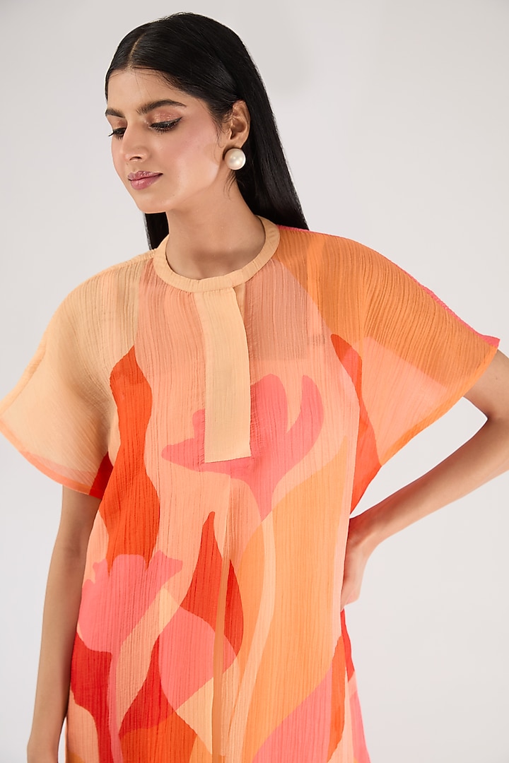 Peach Shimmer Cupro Abstract Printed Kurta Set by CLOS at Pernia's Pop Up Shop