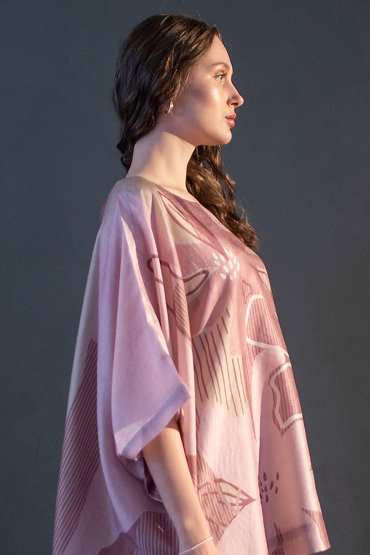 Mauve Pink Dupion Silk Printed Kaftan Set by CLOS at Pernia's Pop Up Shop