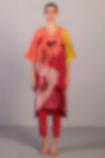 Orange-Red Linen Silk High-Low Kurta Set by CLOS at Pernia's Pop Up Shop