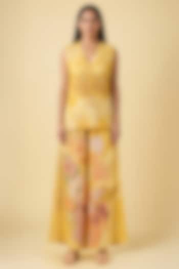Honey Gold Korean Linen Ikat Cutwork Kurta Set by CLOS at Pernia's Pop Up Shop