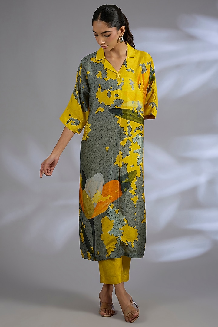 Yellow Dupion Silk Kurta Set by CLOS at Pernia's Pop Up Shop