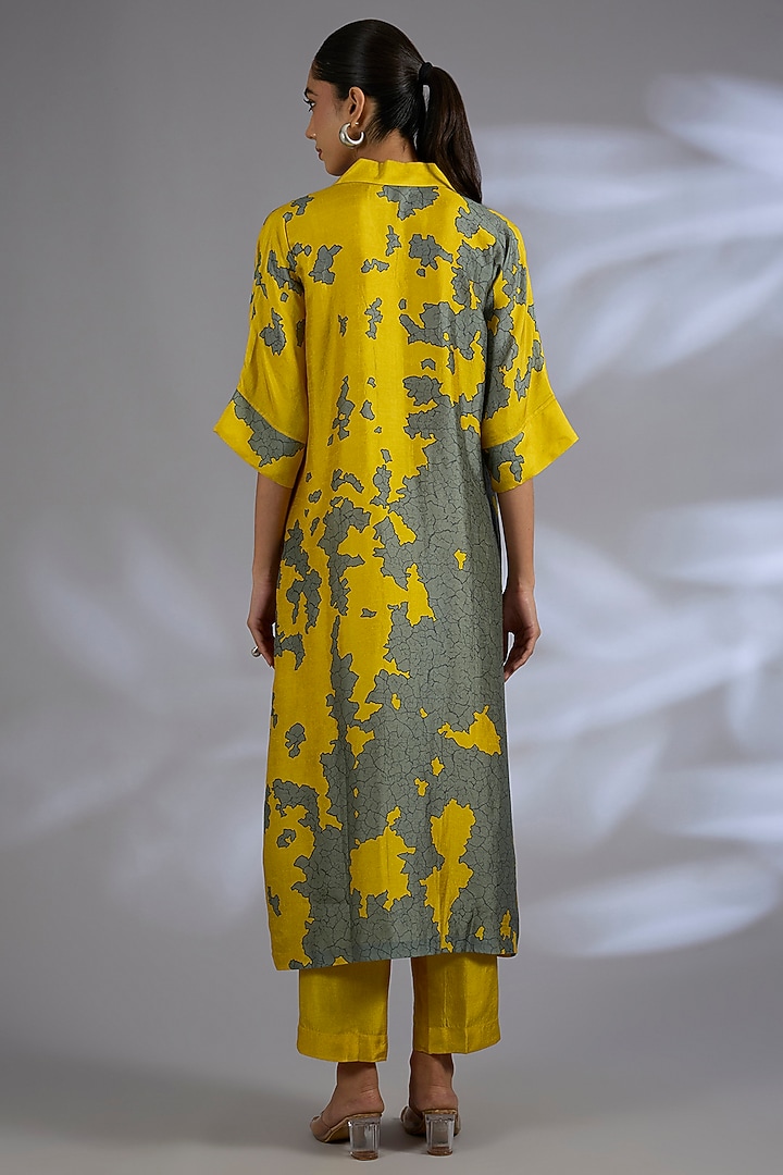 Yellow Dupion Silk Kurta Set by CLOS at Pernia's Pop Up Shop