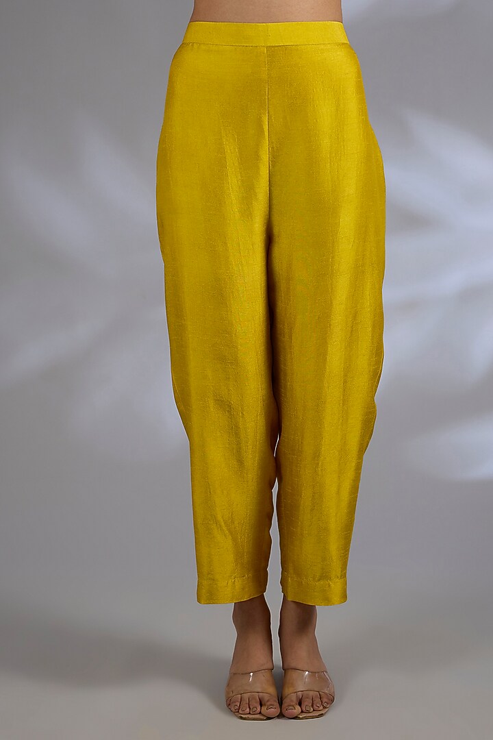 Yellow Dupion Silk Kurta Set by CLOS at Pernia's Pop Up Shop