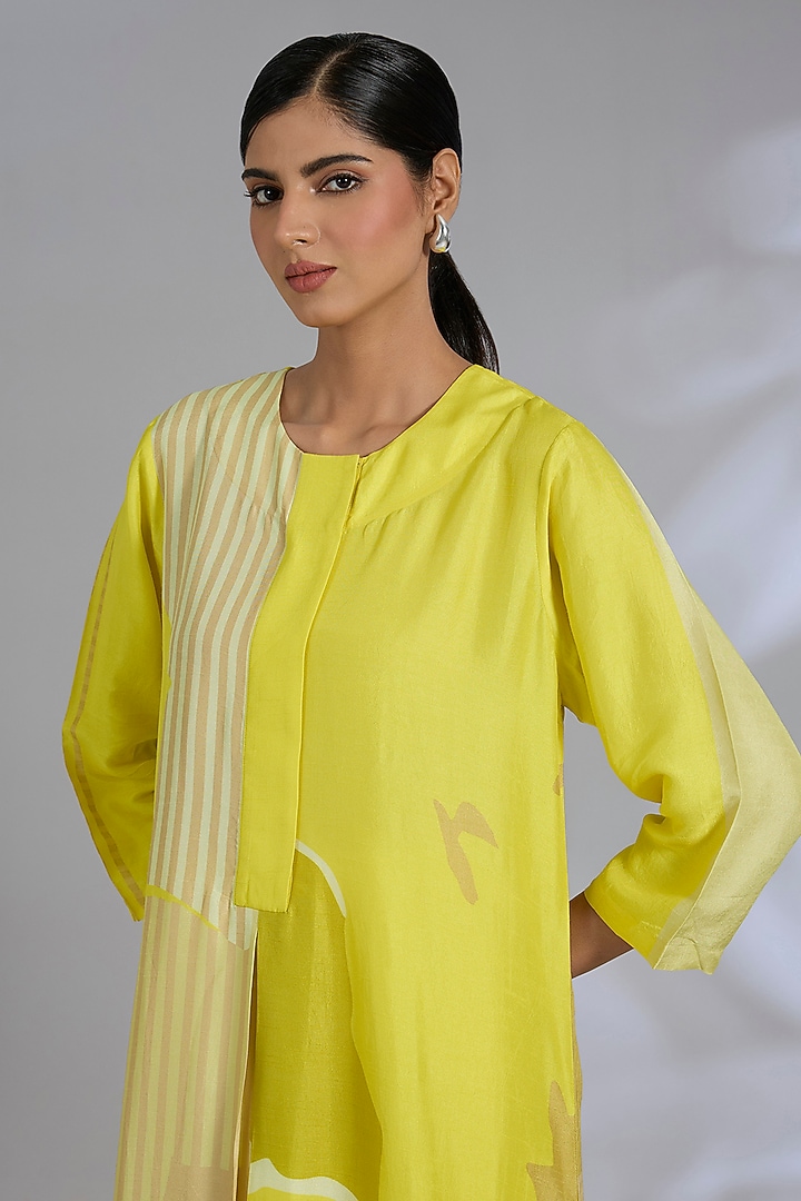 Yellow Dupion Silk Kurta Set by CLOS at Pernia's Pop Up Shop
