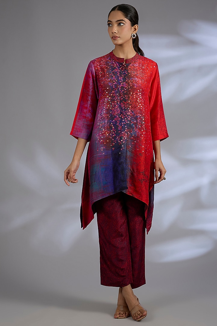 Red Dupion Silk Geometric Printed Kurta Set by CLOS at Pernia's Pop Up Shop