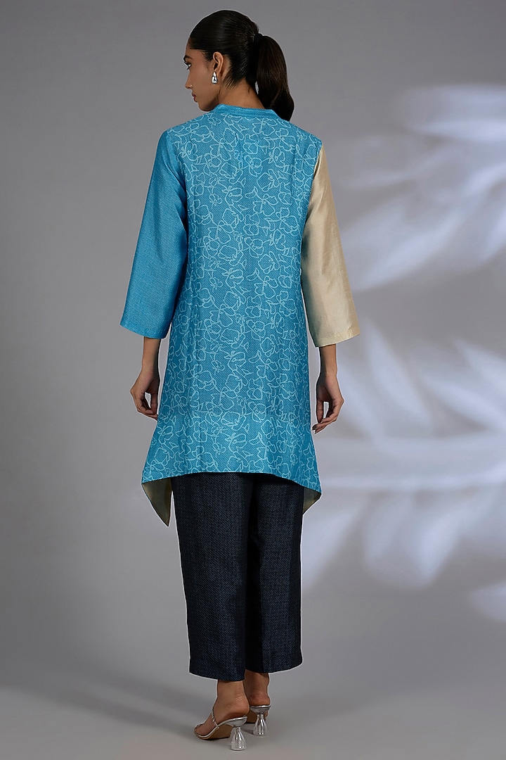Blue Dupion Silk Geometric Printed Kurta Set by CLOS at Pernia's Pop Up Shop