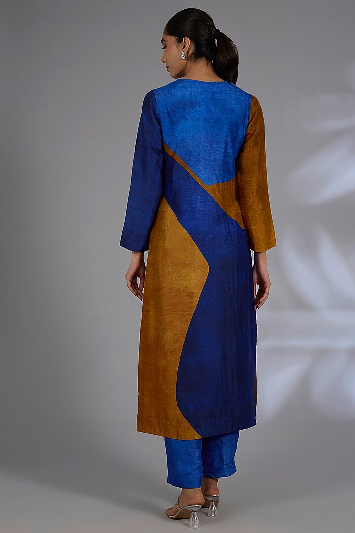 Blue Dupion Silk Kurta Set by CLOS at Pernia's Pop Up Shop