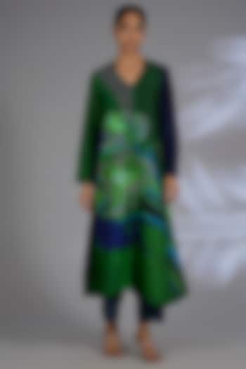 Green Dupion Silk Kurta Set by CLOS at Pernia's Pop Up Shop