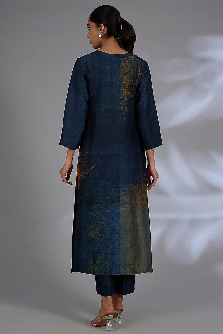 Blue Dupion Silk Kurta Set by CLOS at Pernia's Pop Up Shop