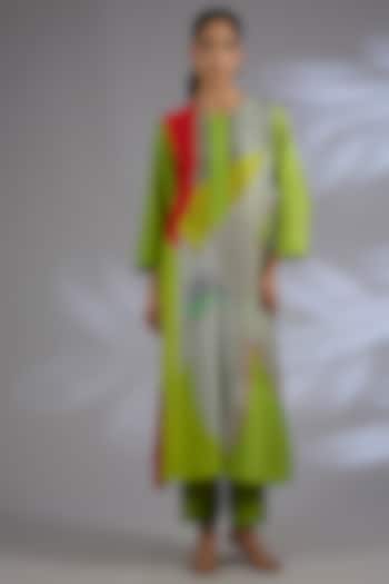 Green Dupion Silk Kurta Set by CLOS at Pernia's Pop Up Shop