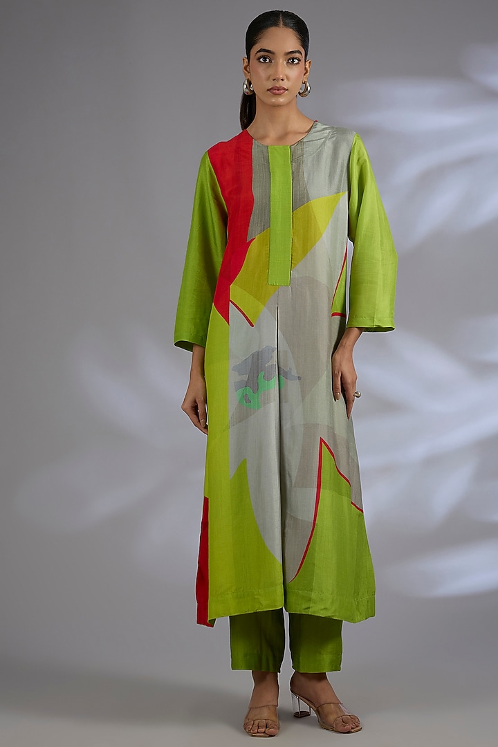Green Dupion Silk Kurta Set by CLOS at Pernia's Pop Up Shop