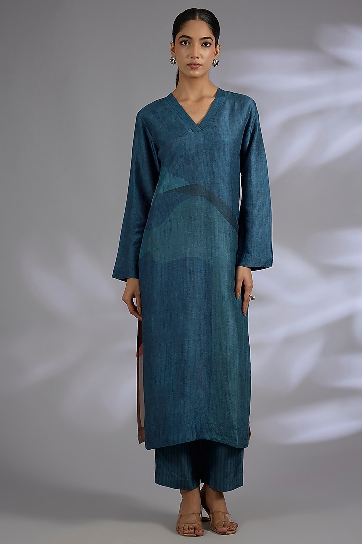 Blue Dupion Silk Kurta Set by CLOS at Pernia's Pop Up Shop