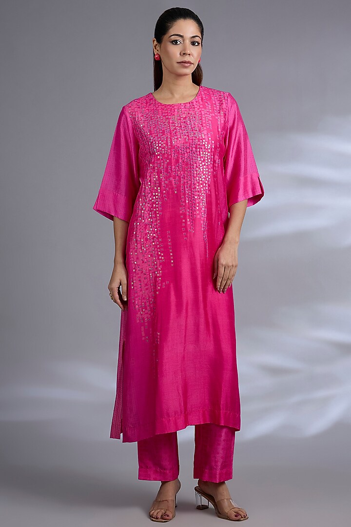 Pink Dupion Silk High-Low Kurta Set by CLOS at Pernia's Pop Up Shop