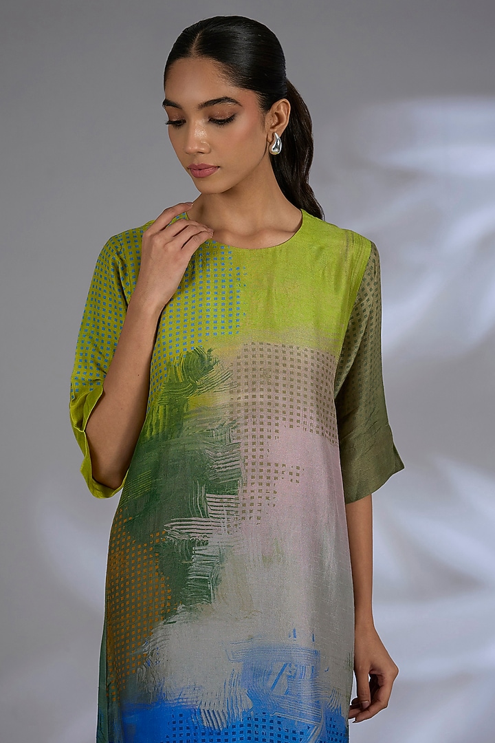 Multi-Colored Dupion Silk Kurta Set by CLOS at Pernia's Pop Up Shop