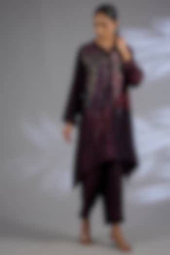Wine Dupion Silk Geometric Printed Kurta Set by CLOS at Pernia's Pop Up Shop