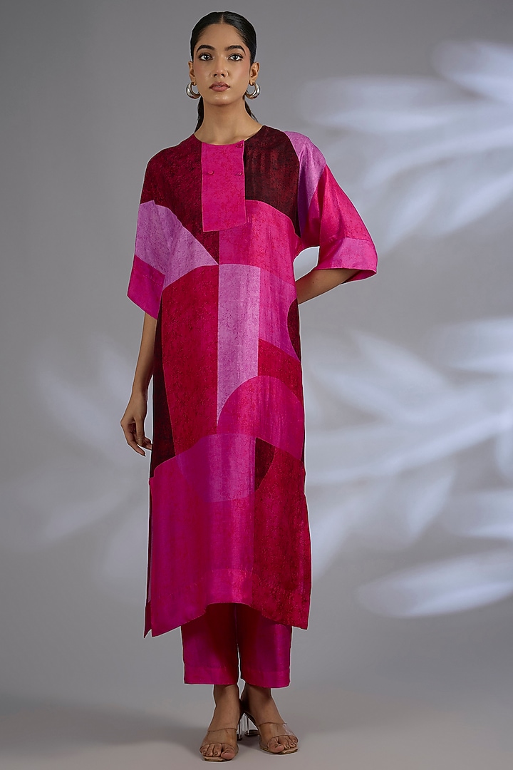 Pink Dupion Silk Kurta Set by CLOS at Pernia's Pop Up Shop