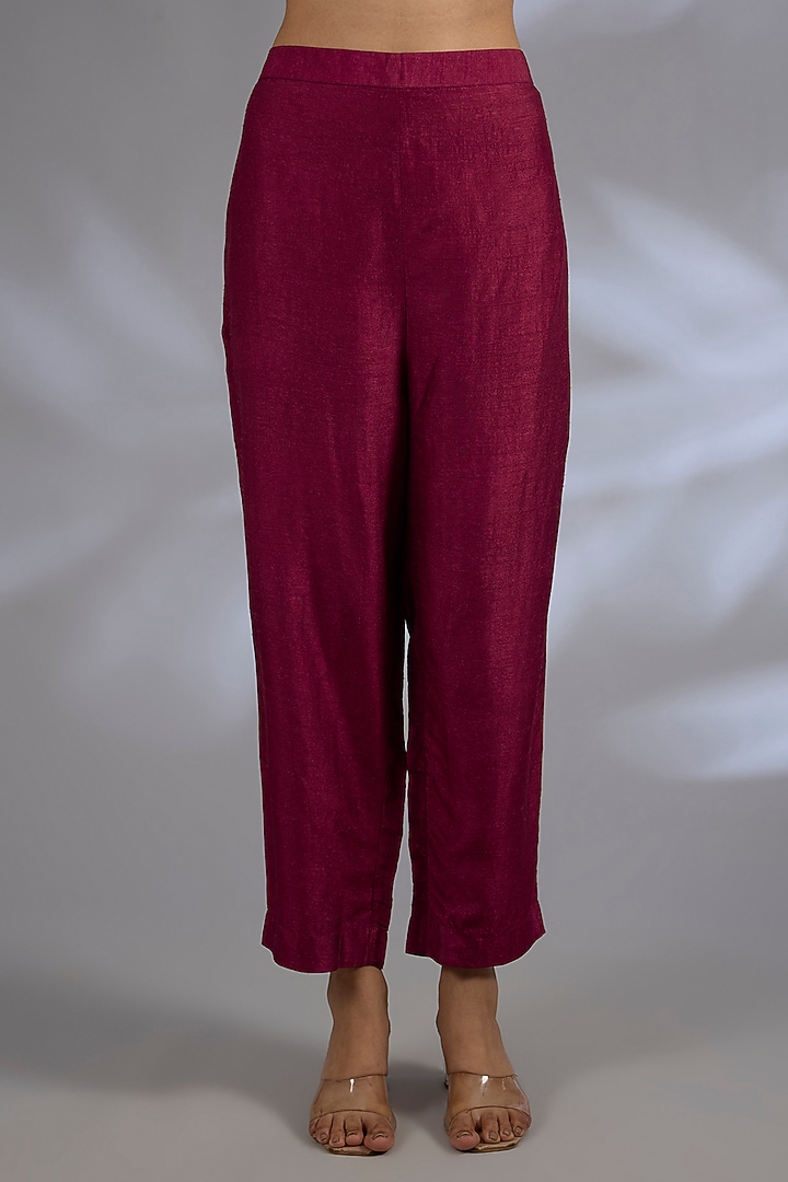 Maroon Dupion Silk High-Low Kurta Set by CLOS at Pernia's Pop Up Shop