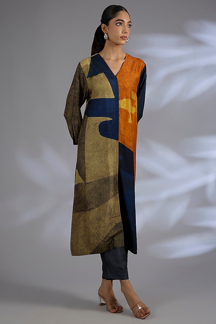 Multi-Colored Dupion Silk Kurta Set by CLOS at Pernia's Pop Up Shop