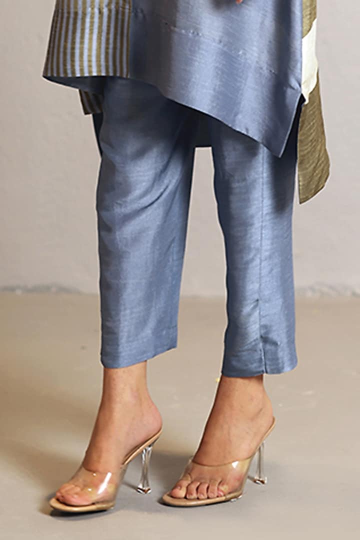 Grey & White Dupion Silk High-Low Kurta Set by CLOS at Pernia's Pop Up Shop