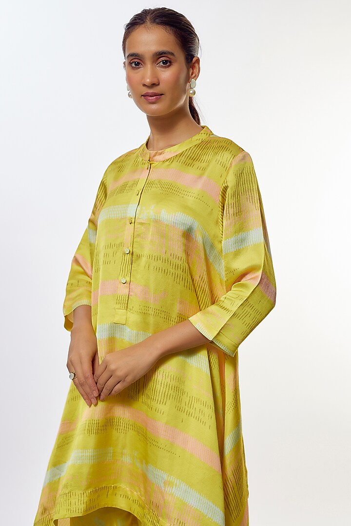 Yellow Dupion Silk Floral Printed Kurta Set by CLOS at Pernia's Pop Up Shop