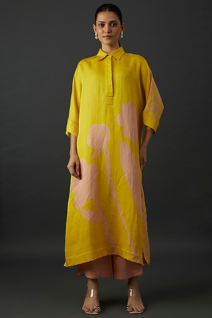 Yellow Shimmer Silk Satin Abstract Printed Straight Kurta Set by CLOS at Pernia's Pop Up Shop