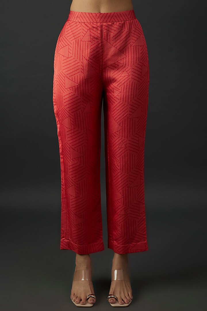 Red Shimmer Silk Satin Abstract Printed Kurta Set by CLOS at Pernia's Pop Up Shop