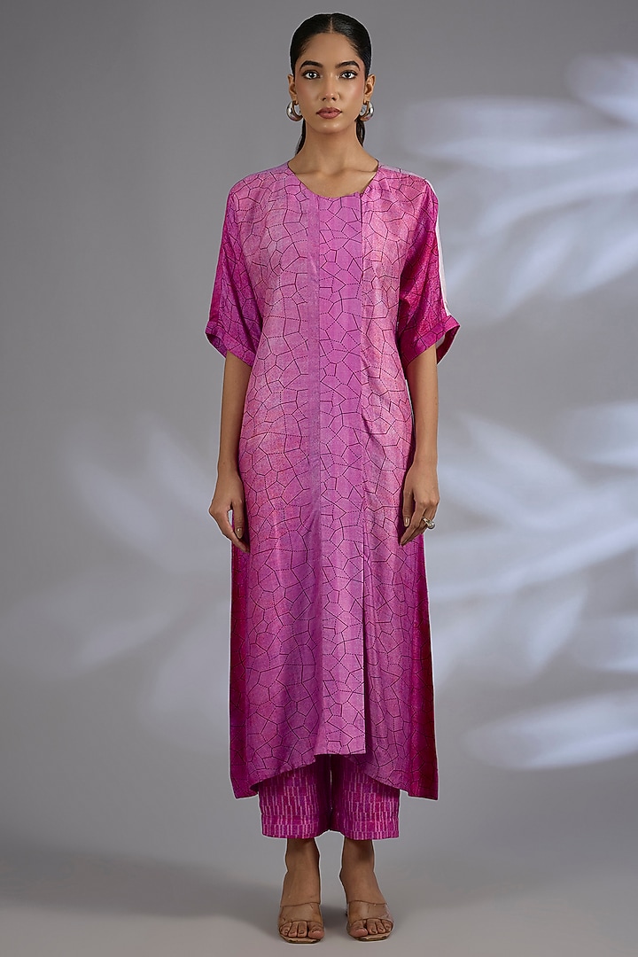 Pink Dupion Silk Kurta Set by CLOS at Pernia's Pop Up Shop
