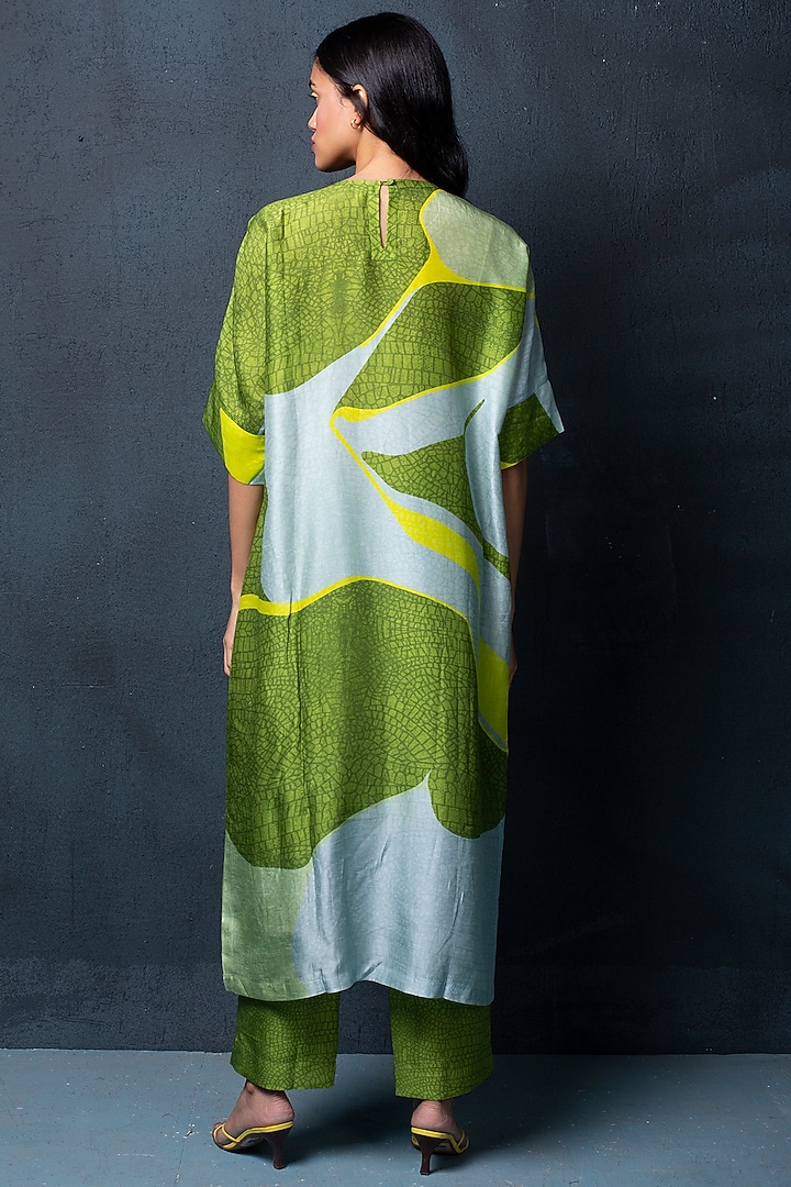 Pear Green Printed Kurta Set by CLOS at Pernia's Pop Up Shop