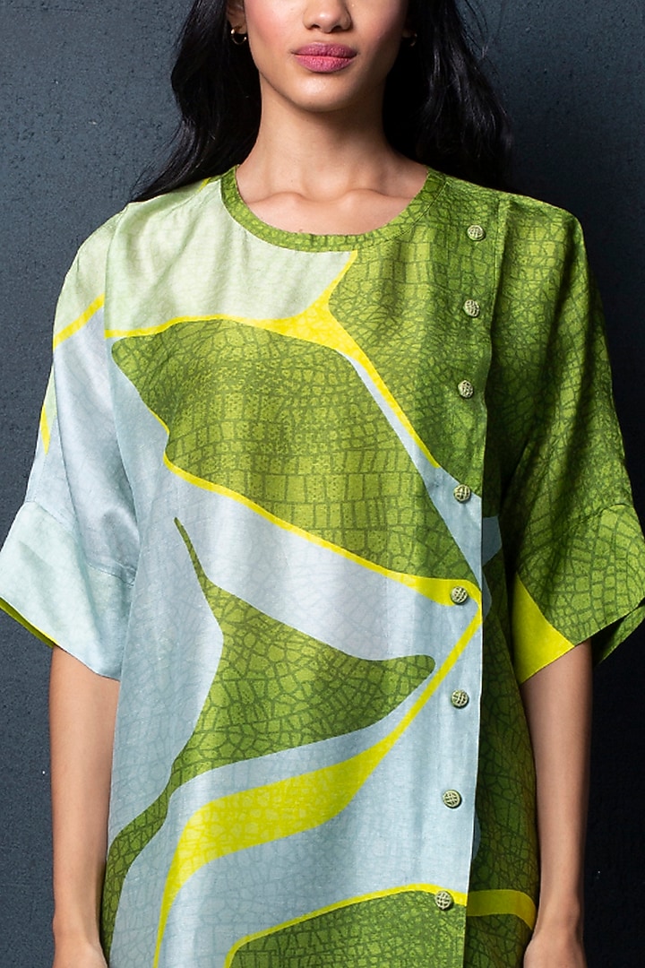 Pear Green Printed Kurta Set by CLOS at Pernia's Pop Up Shop