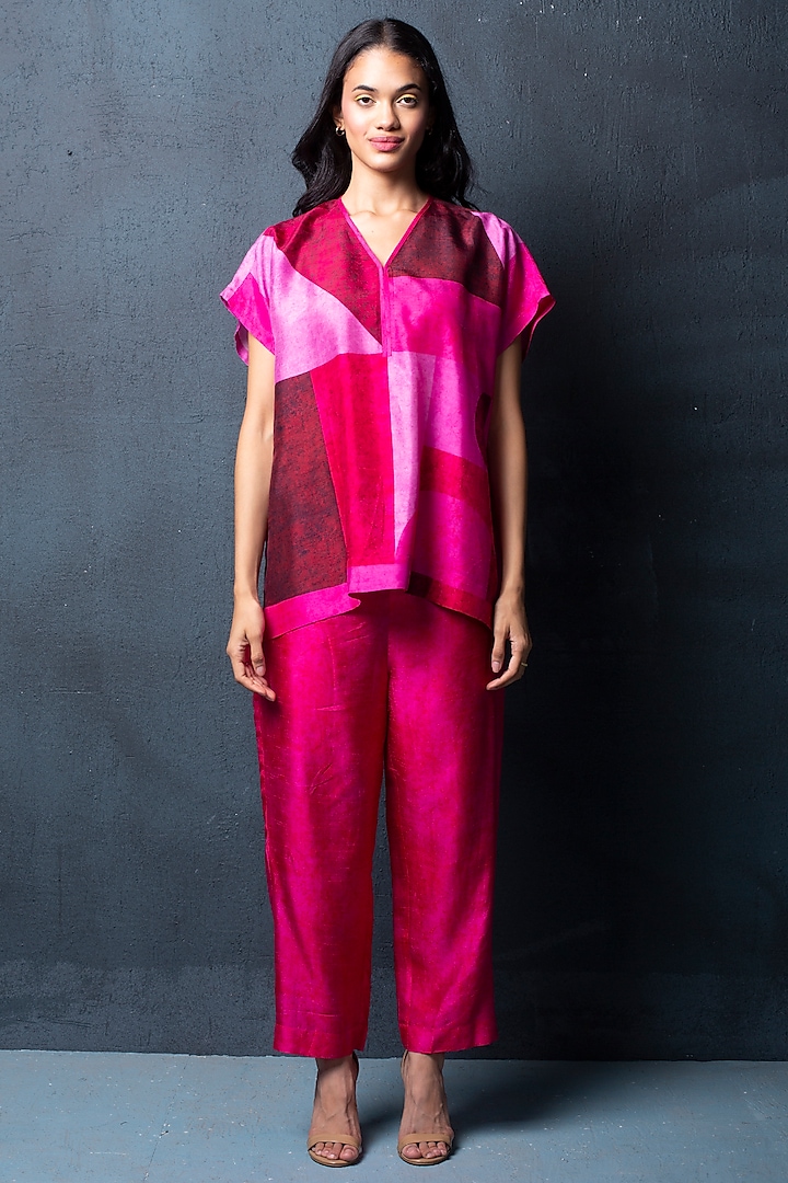 Magenta Pink Printed Tunic Set by CLOS
