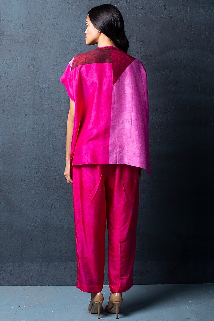 Magenta Pink Printed Tunic Set by CLOS at Pernia's Pop Up Shop