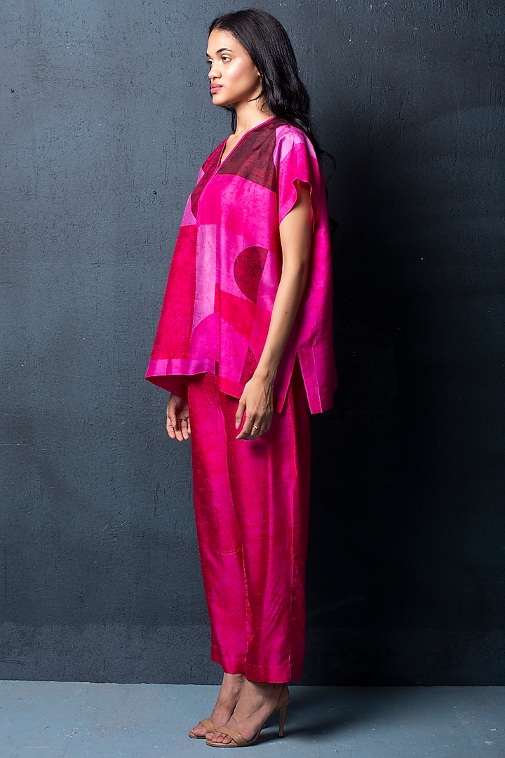 Magenta Pink Printed Tunic Set by CLOS at Pernia's Pop Up Shop