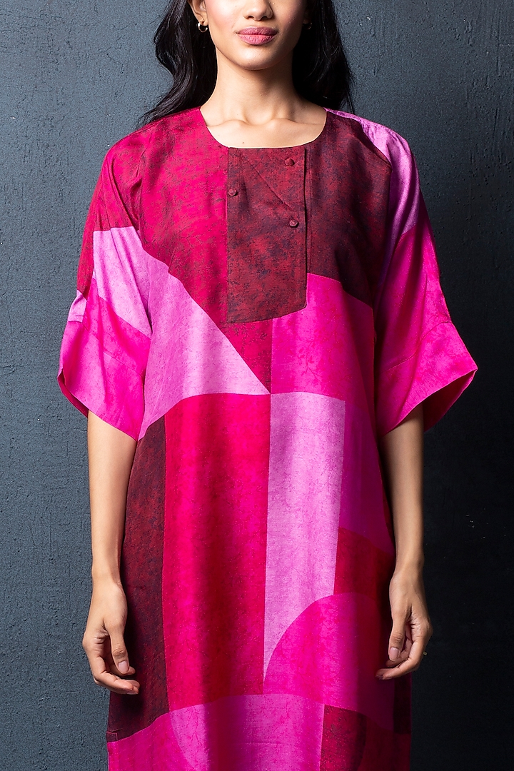 Magenta Pink Printed Kurta Set by CLOS at Pernia's Pop Up Shop