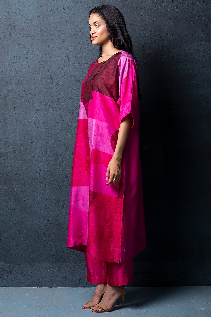 Magenta Pink Printed Kurta Set by CLOS at Pernia's Pop Up Shop
