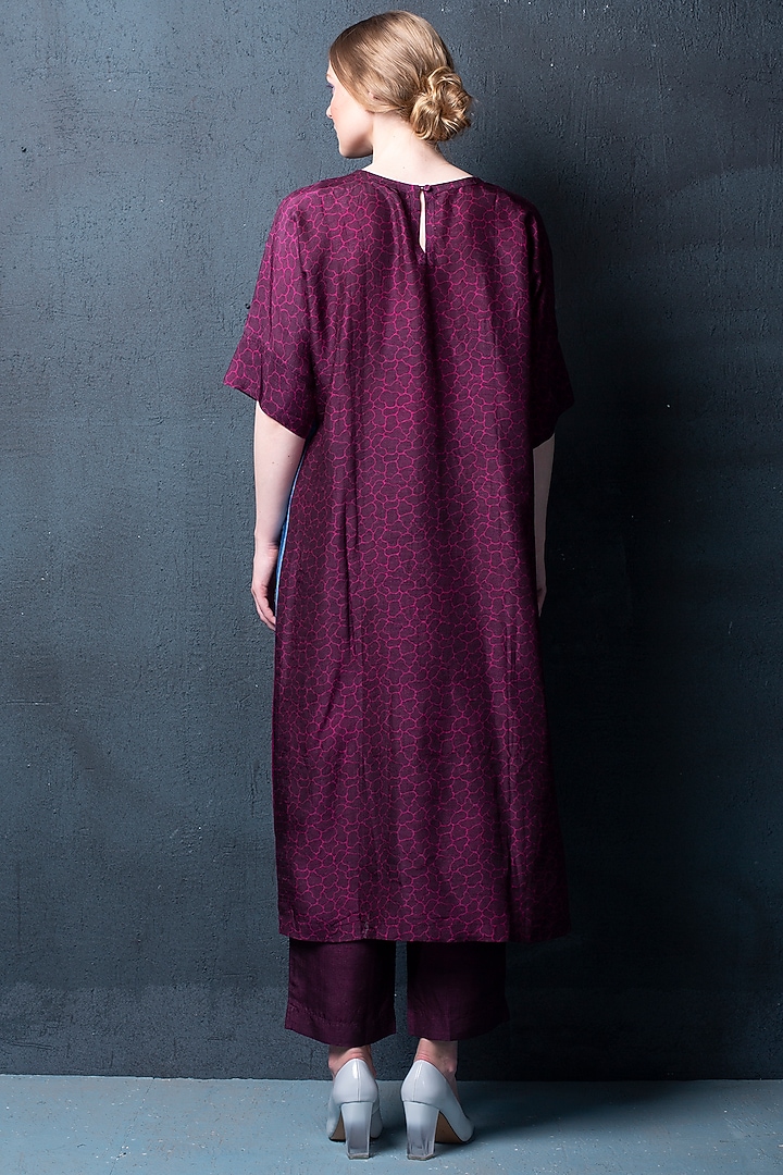 Navy Blue Printed Kurta Set by CLOS at Pernia's Pop Up Shop