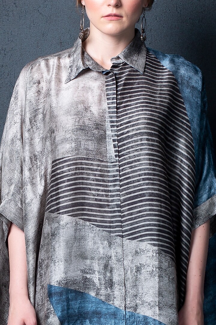 Grey Printed Kurta Set by CLOS at Pernia's Pop Up Shop