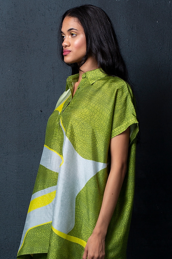 Pear Green & Maya Blue Printed Straight Kurta Set by CLOS at Pernia's Pop Up Shop