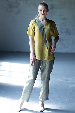 Yellow & Grey Printed Tunic Set by CLOS