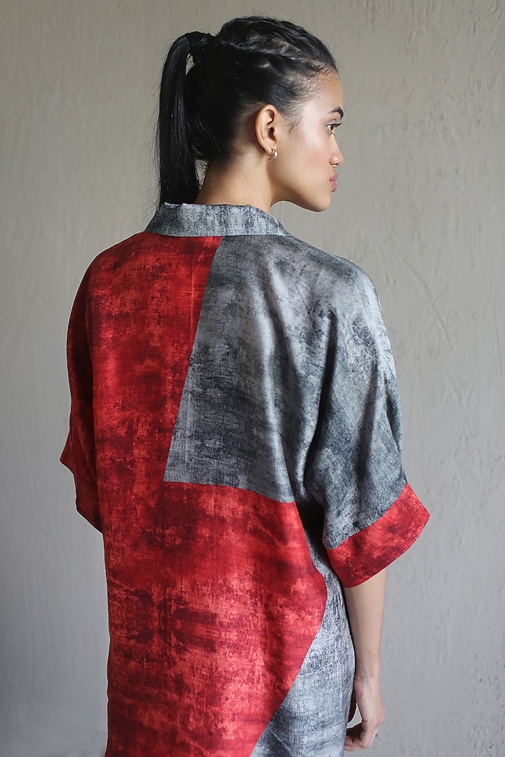 Red & Grey Printed Straight Kurta Set by CLOS at Pernia's Pop Up Shop