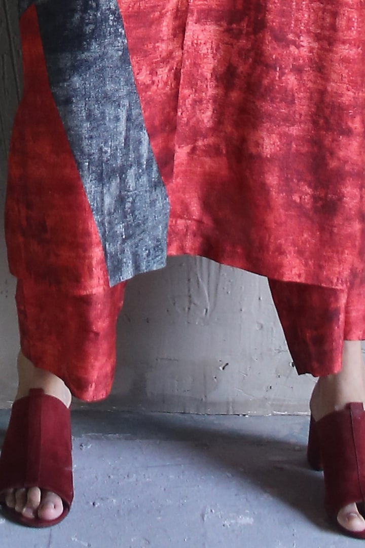 Red & Grey Printed Straight Kurta Set by CLOS at Pernia's Pop Up Shop
