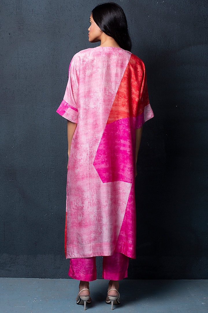 Purple Printed Straight Kurta Set by CLOS at Pernia's Pop Up Shop