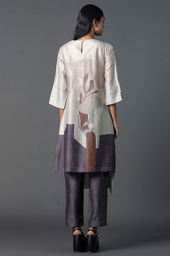 Grey Dupion Silk Floral Kurta Set by CLOS at Pernia's Pop Up Shop